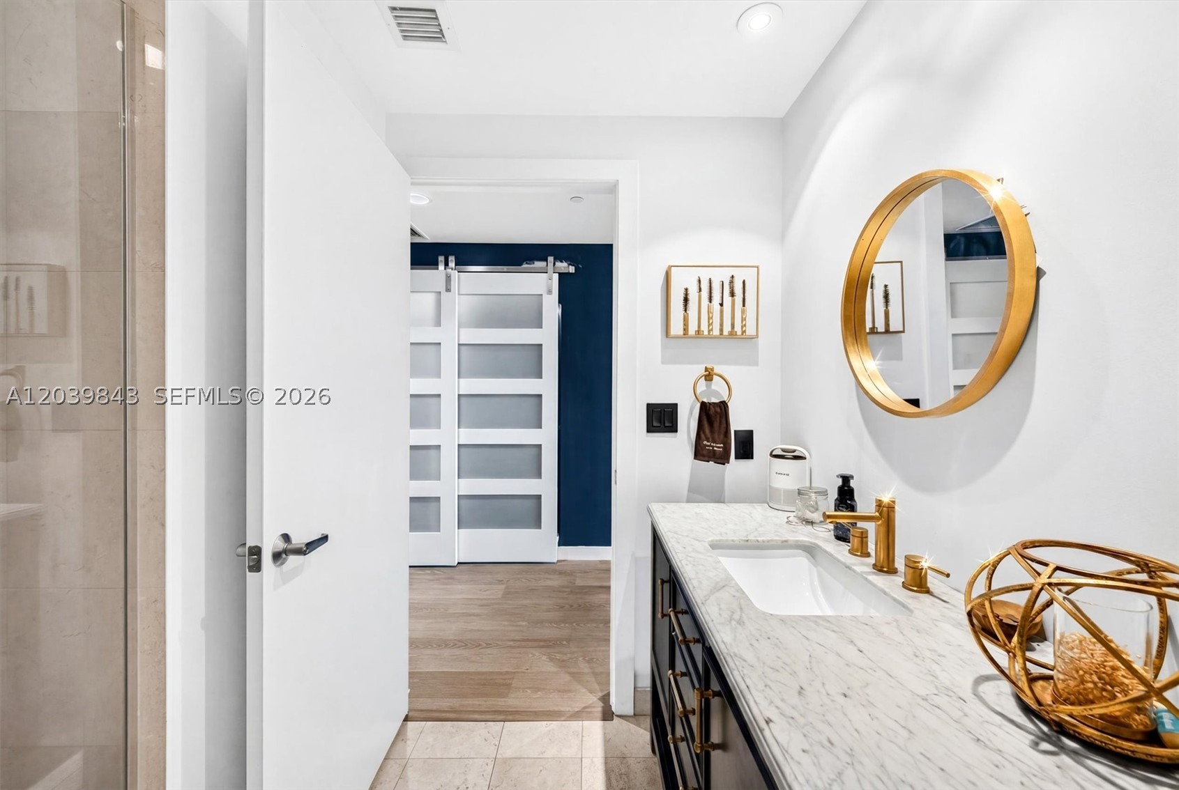 1050 Brickell Ave 420 Property Photo 25