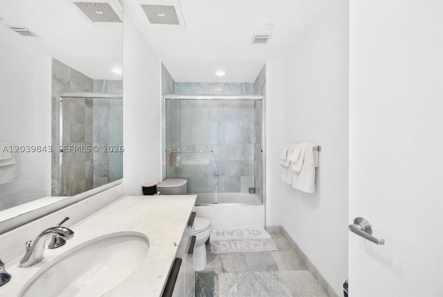 1050 Brickell Ave 420 Property Photo 28