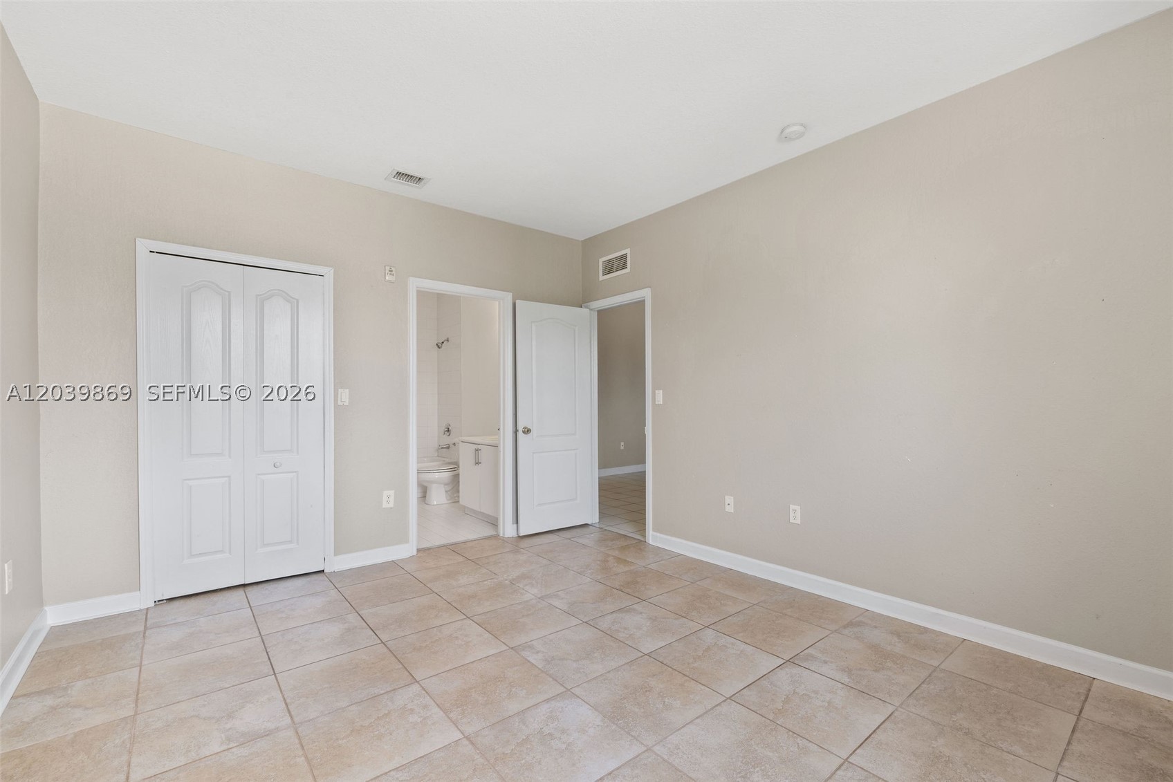 1692 Se 29th Ct 205 Property Photo 6