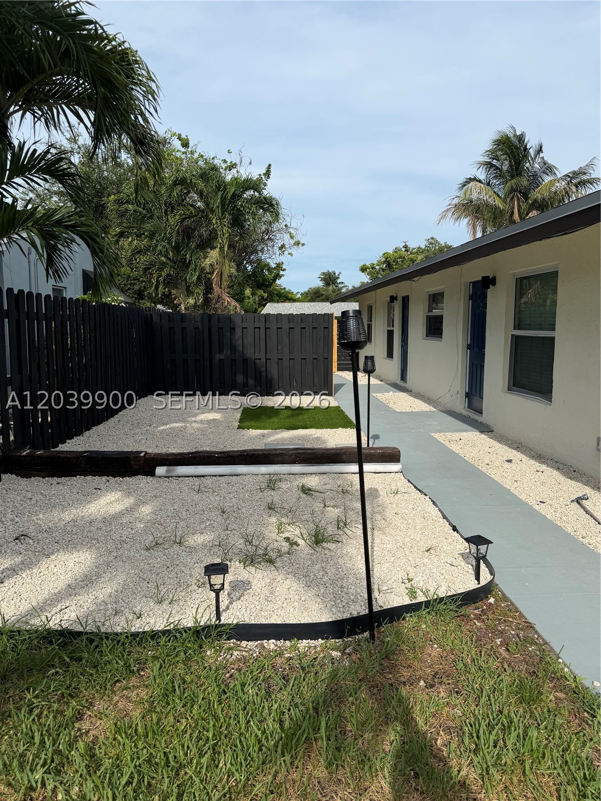 1533 Nw 2nd Ave 1 Property Photo 3