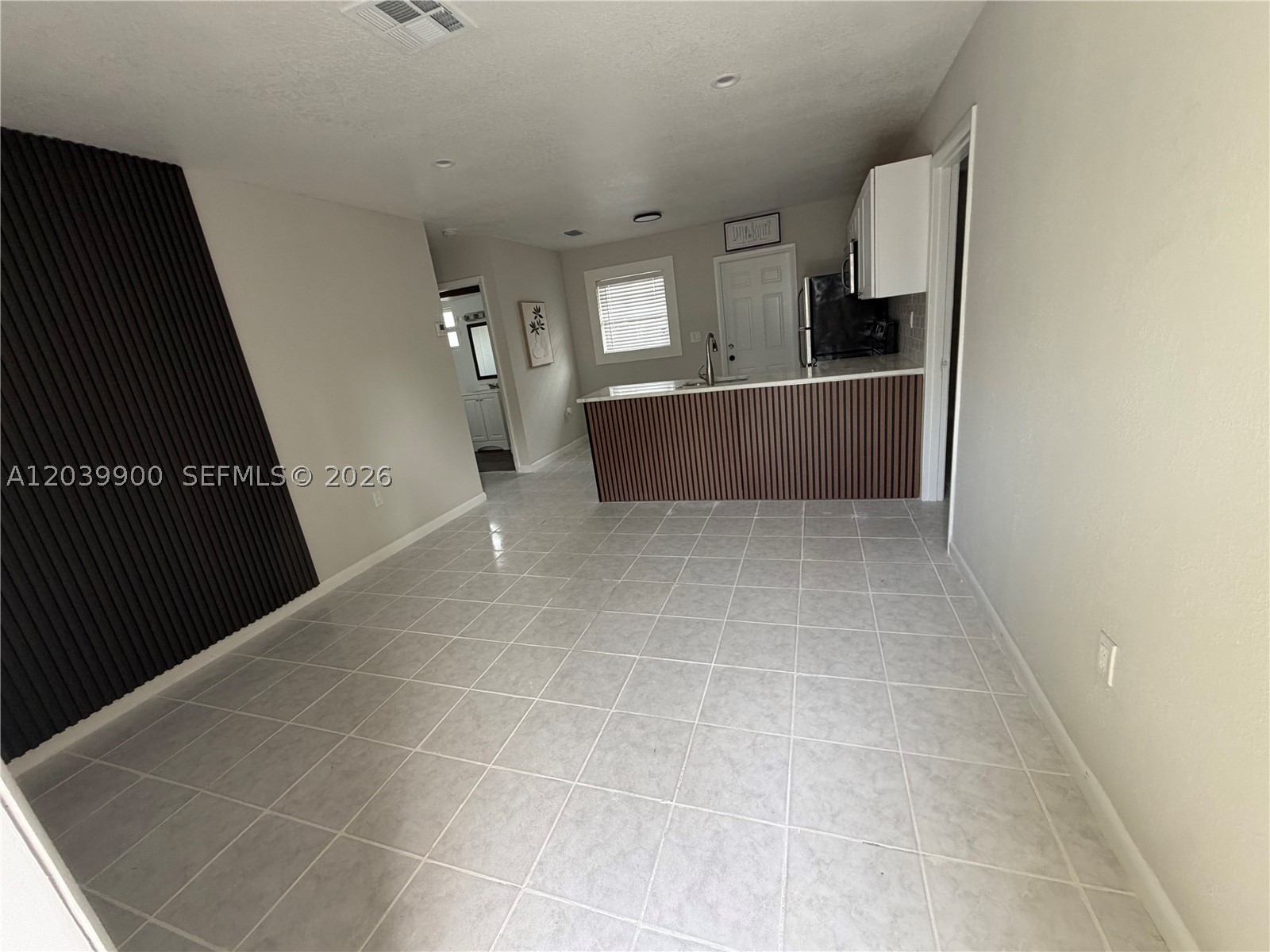 1533 Nw 2nd Ave 1 Property Photo 4