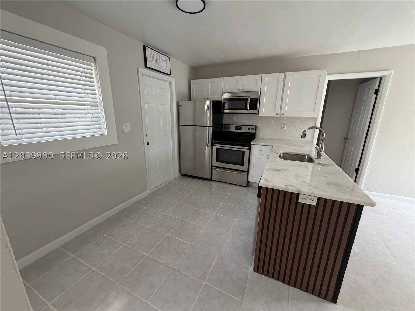 1533 Nw 2nd Ave 1 Property Photo 5