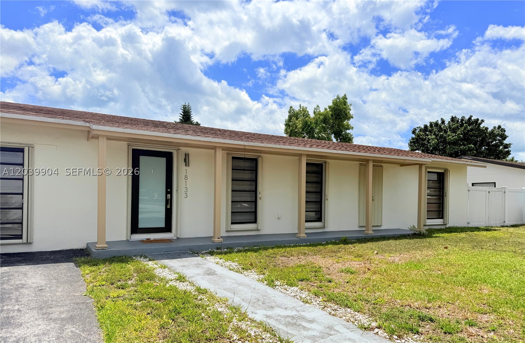 18133 Sw 93rd Ave Property Photo 1