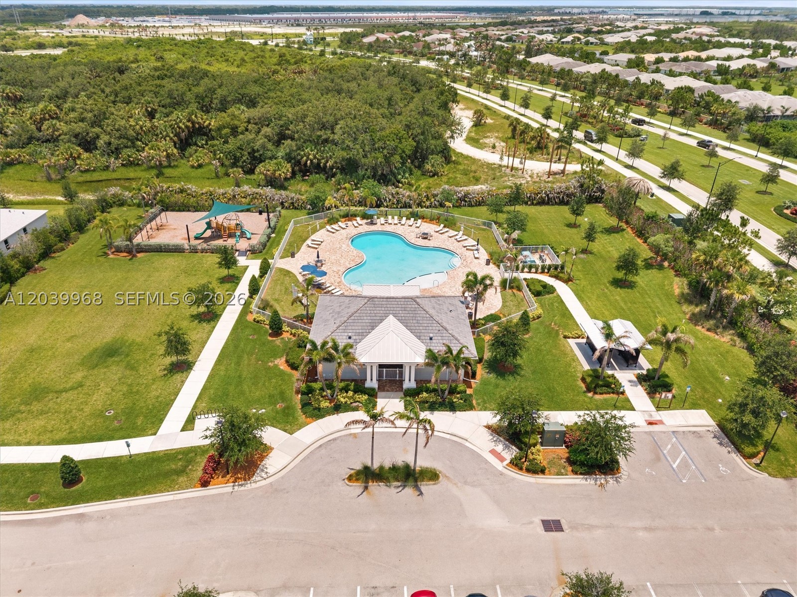 10488 Sw Red Maple Way Property Photo 42