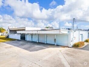 1771 S State Road 7 Property Photo 5