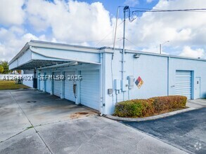 1771 S State Road 7 Property Photo 7