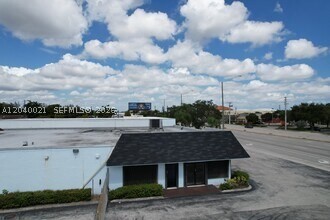 1771 S State Road 7 Property Photo 13
