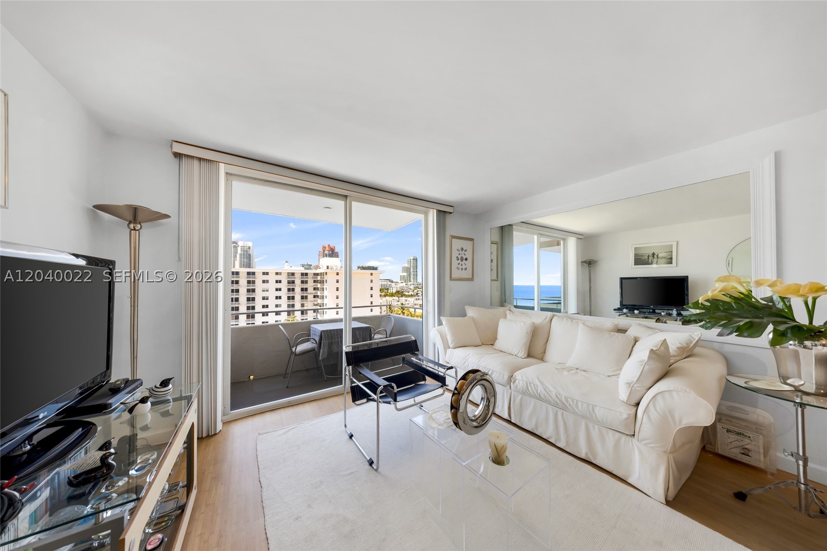 465 Ocean Dr 1009 Property Photo 8