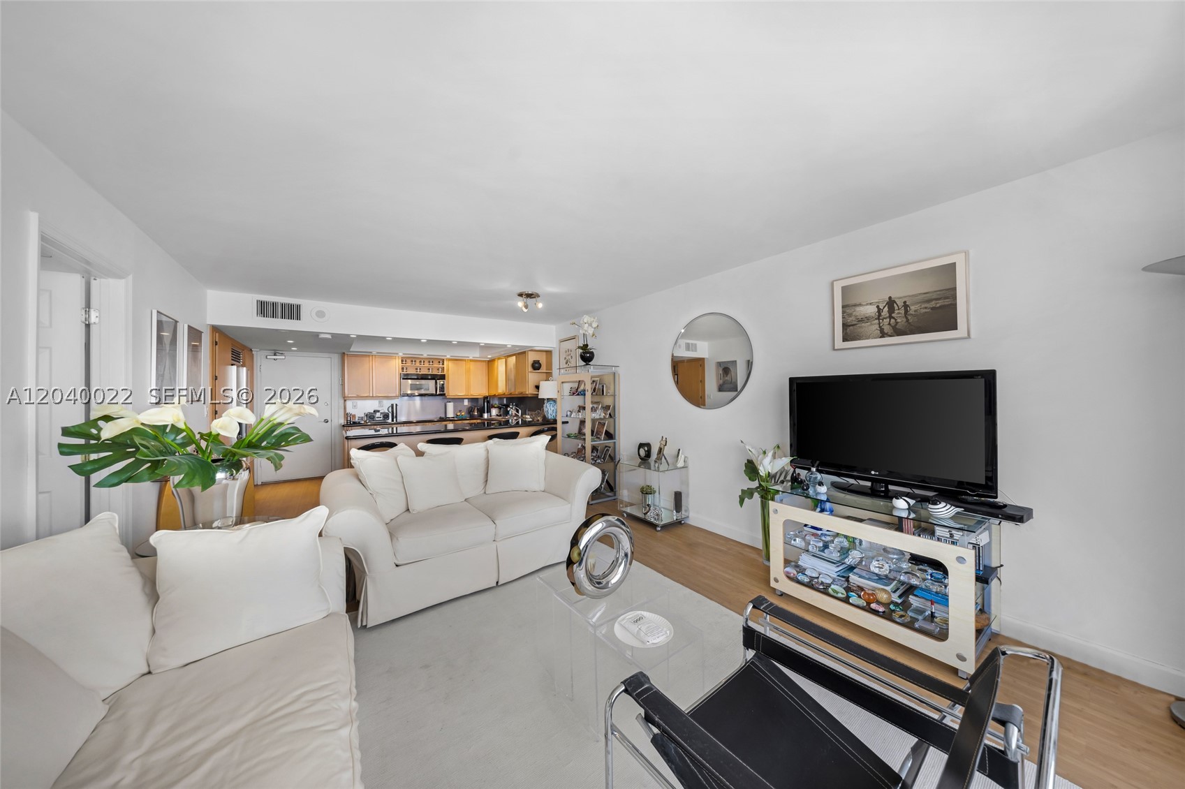 465 Ocean Dr 1009 Property Photo 14