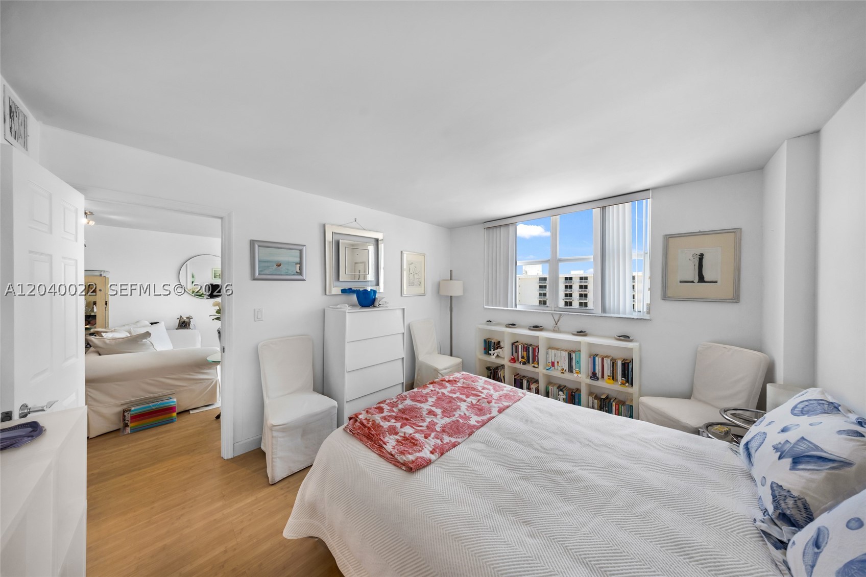 465 Ocean Dr 1009 Property Photo 18