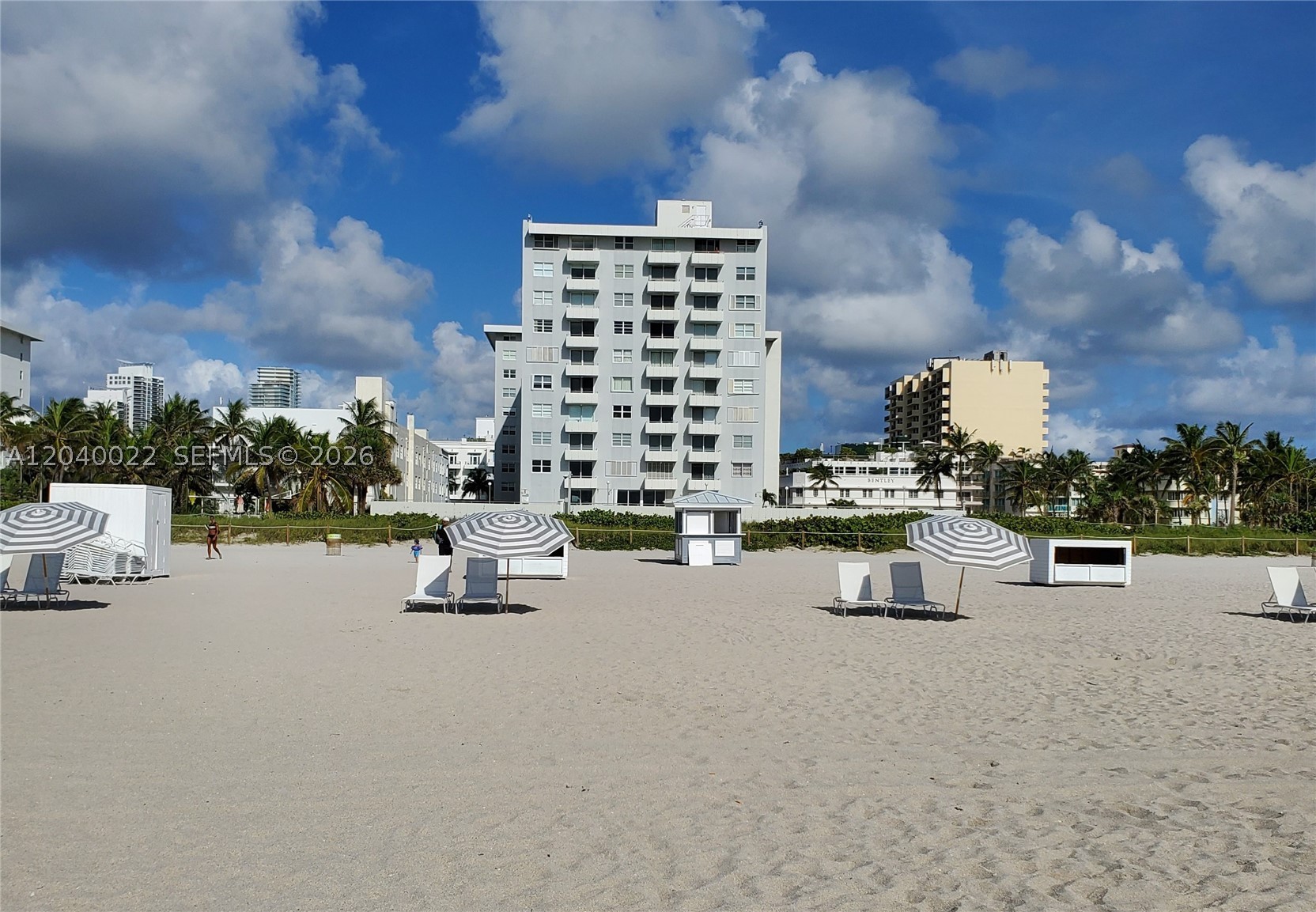465 Ocean Dr 1009 Property Photo 28