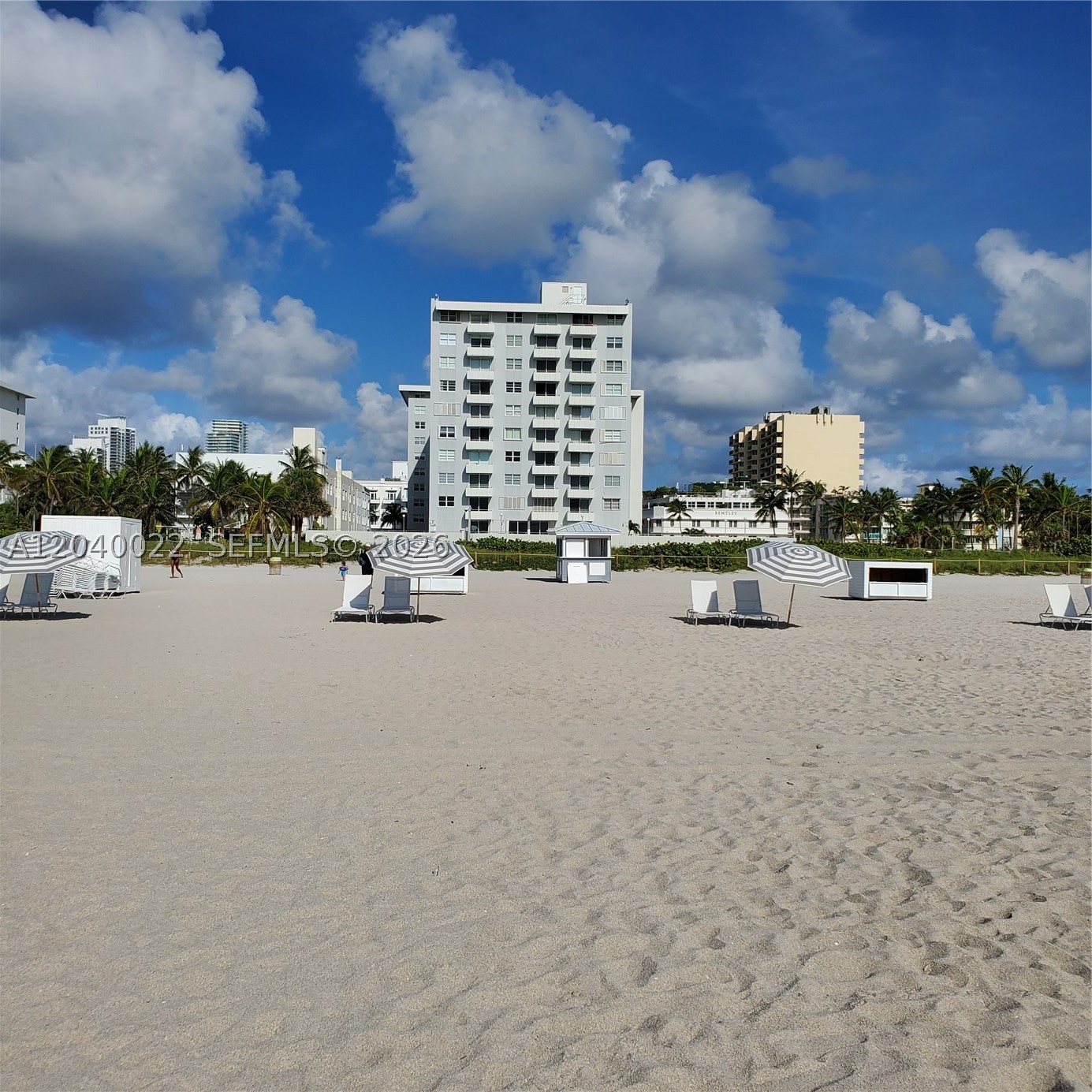 465 Ocean Dr 1009 Property Photo 29