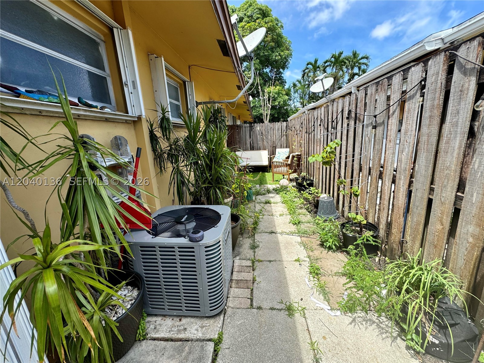 1723 Sw 21st St Property Photo 17