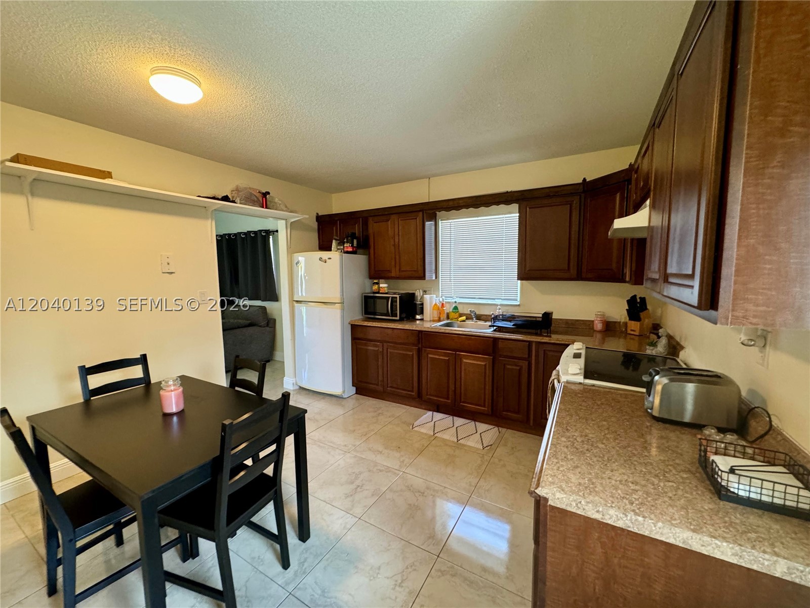 1727 Sw 21st St Property Photo 8