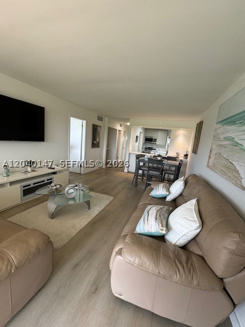 8900 Washington Blvd 304a Property Photo 8