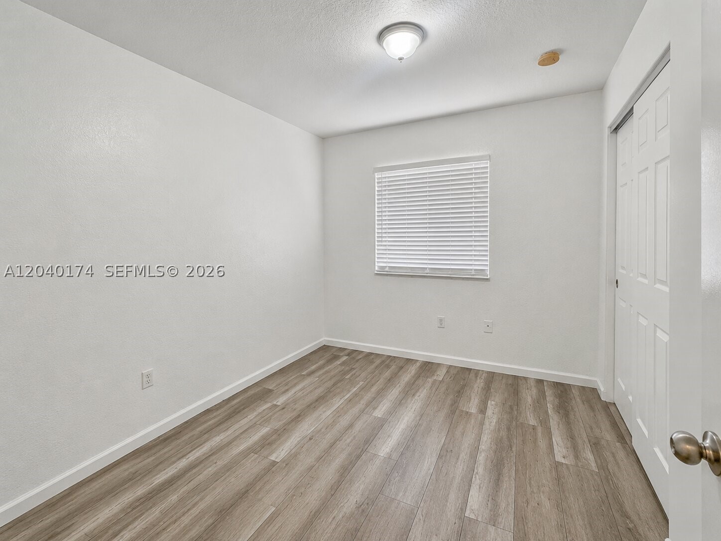 31 Se 3 Property Photo 5