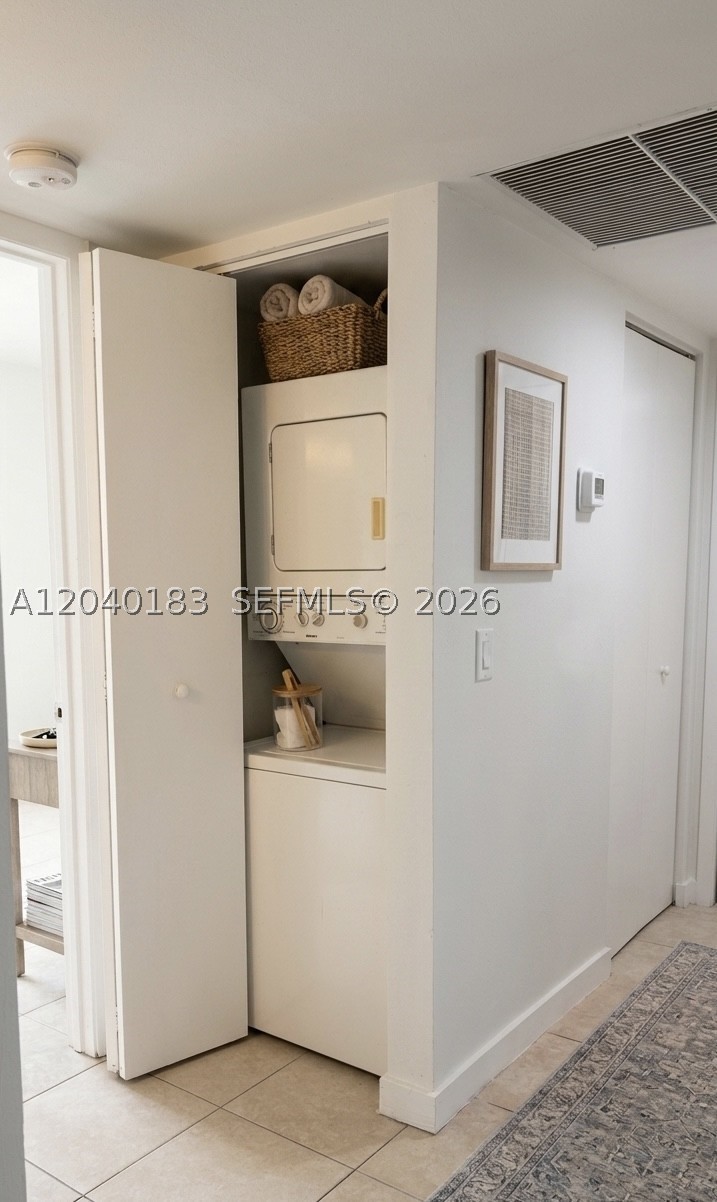 20825 Ne 8th Ct 202-19 Property Photo 5