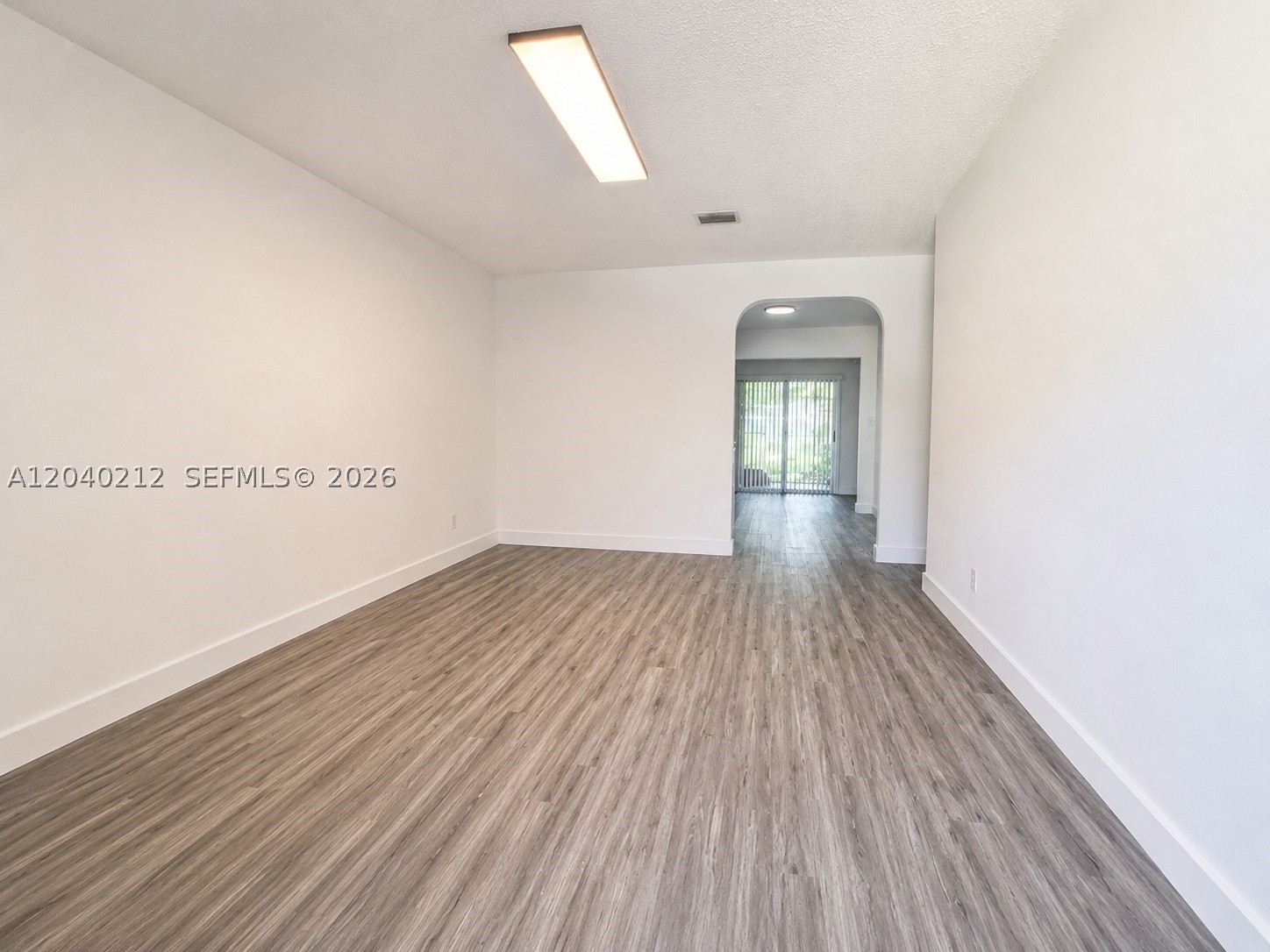 730 Sw 5th St 1 Property Photo 3