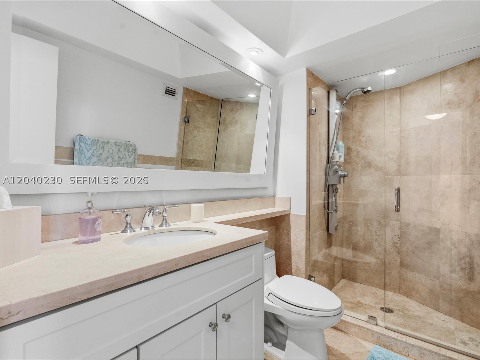 1121 Crandon Blvd E1205 Property Photo 12