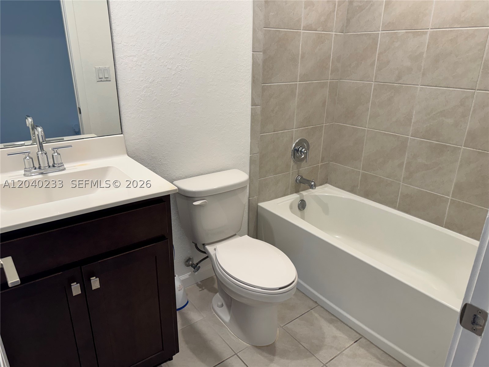 1019 Se 24th Ter Property Photo 16