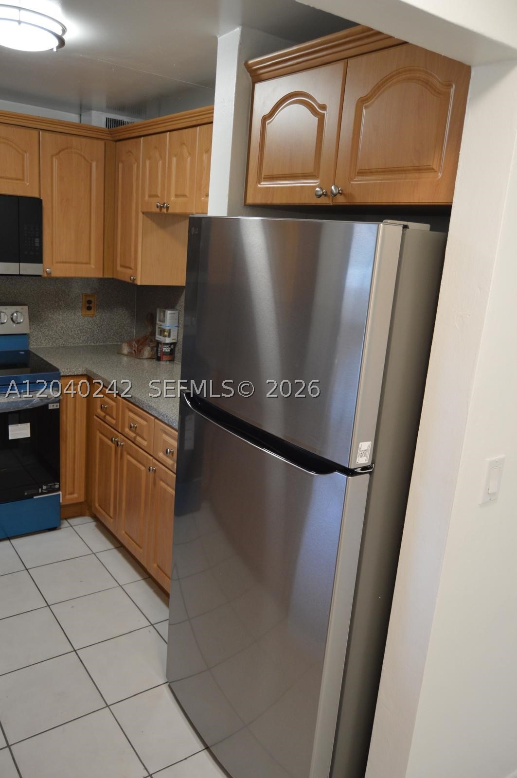 1910 W 56th St 3312 Property Photo 6