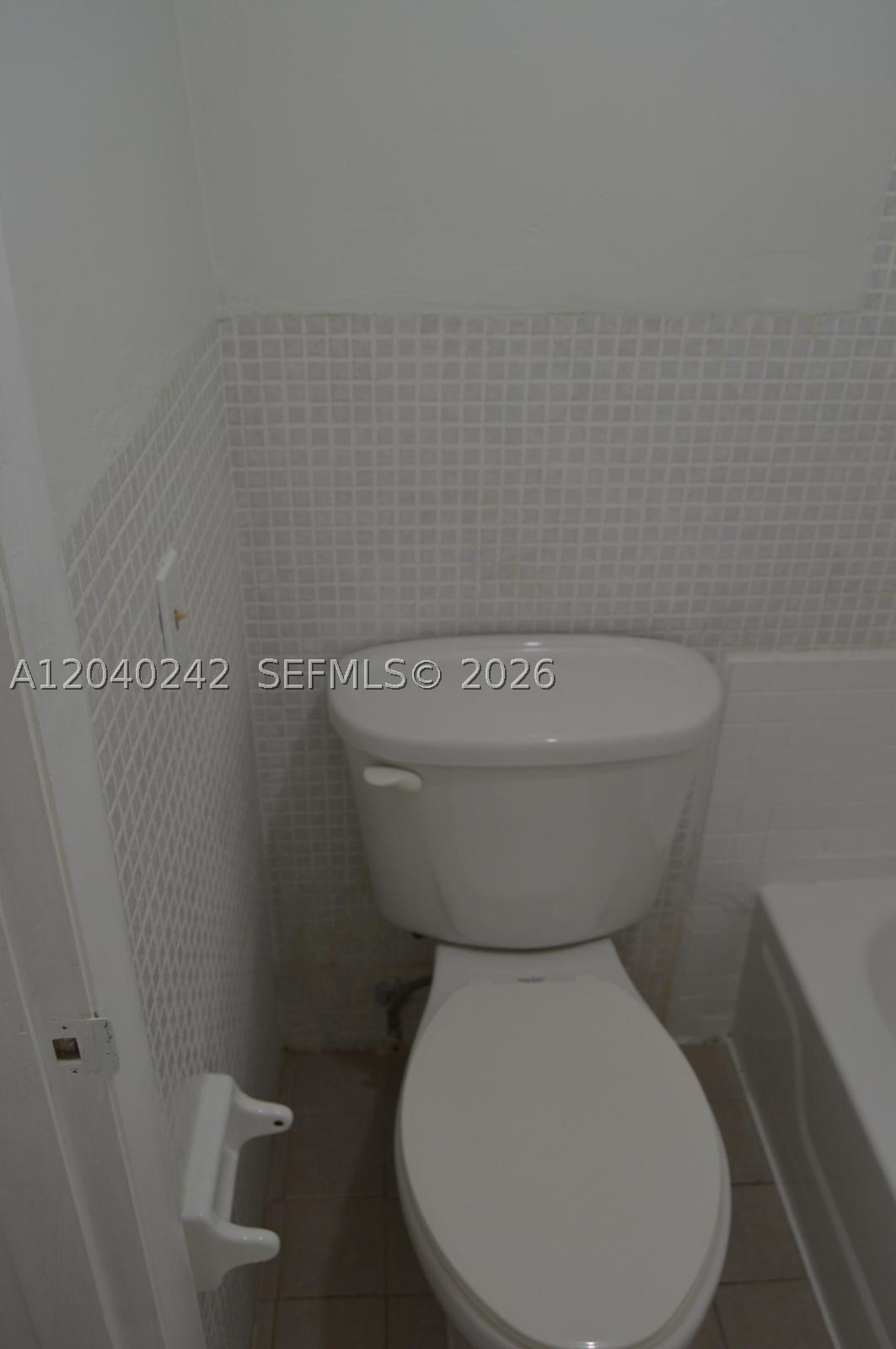 1910 W 56th St 3312 Property Photo 11