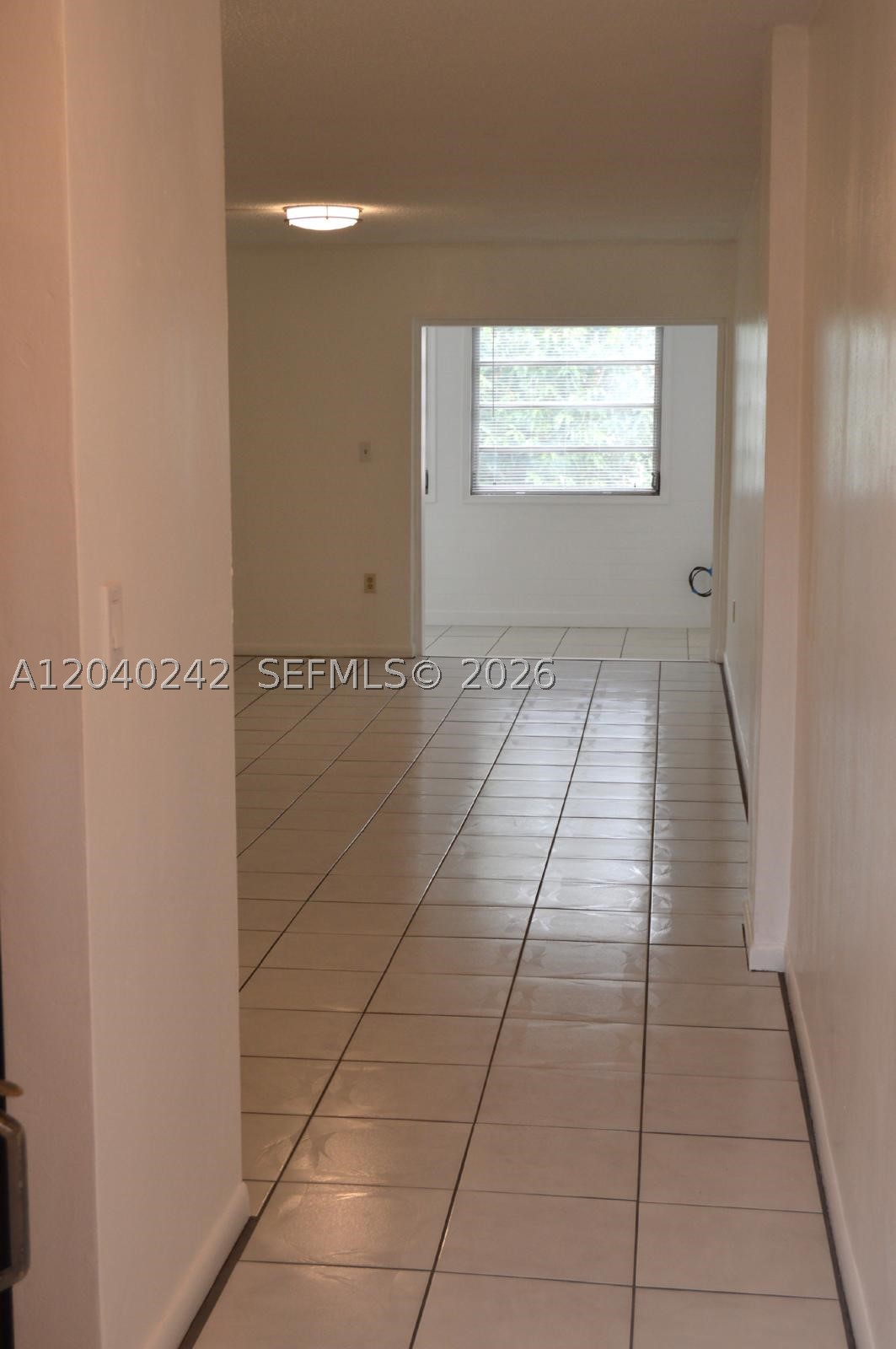 1910 W 56th St 3312 Property Photo 26