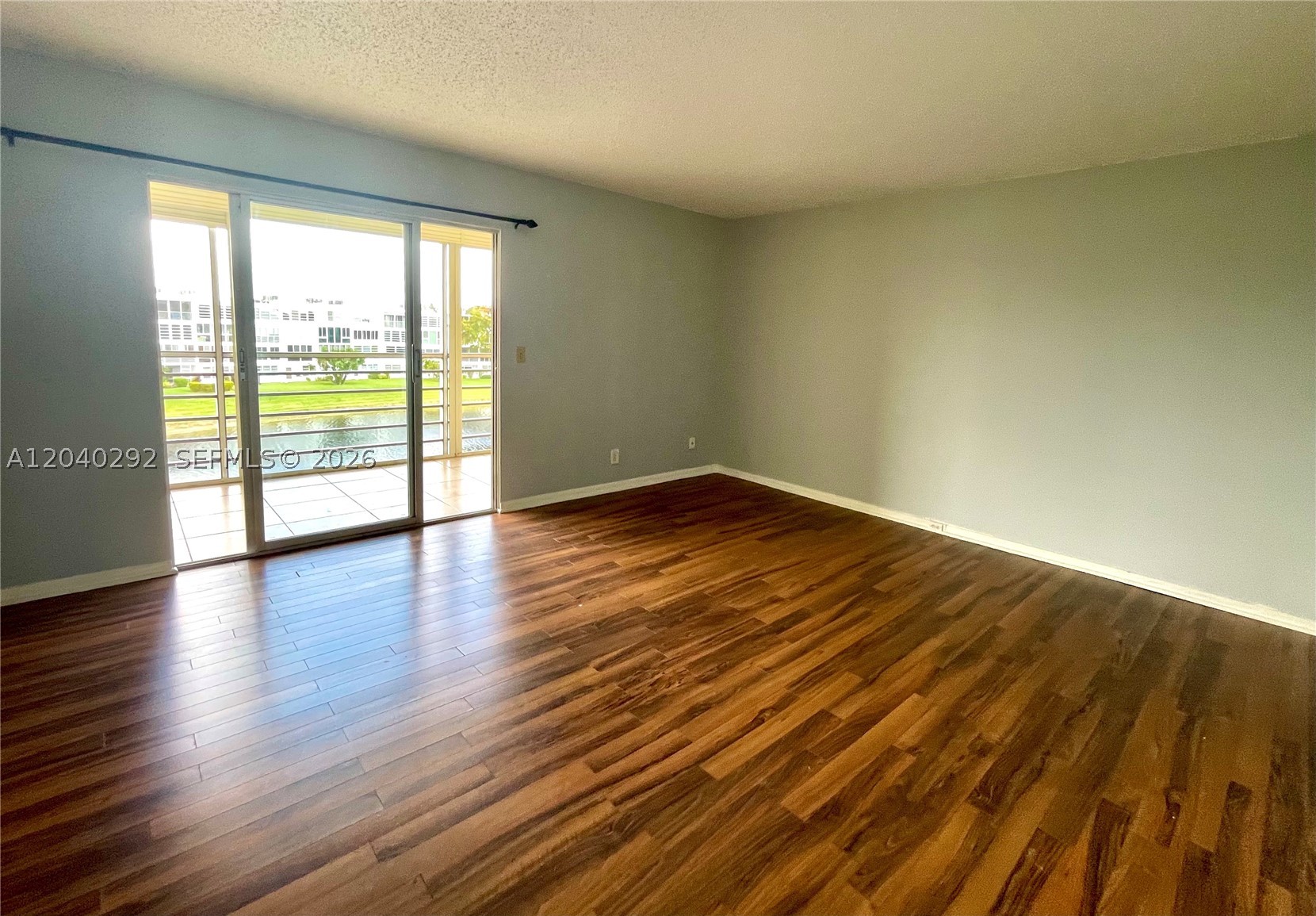 4031 Harwood D 4031 Property Photo 18
