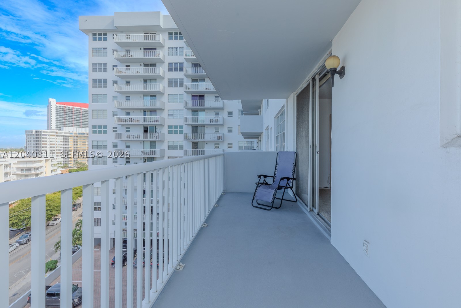 137 Golden Isles Dr 809 Property Photo 6