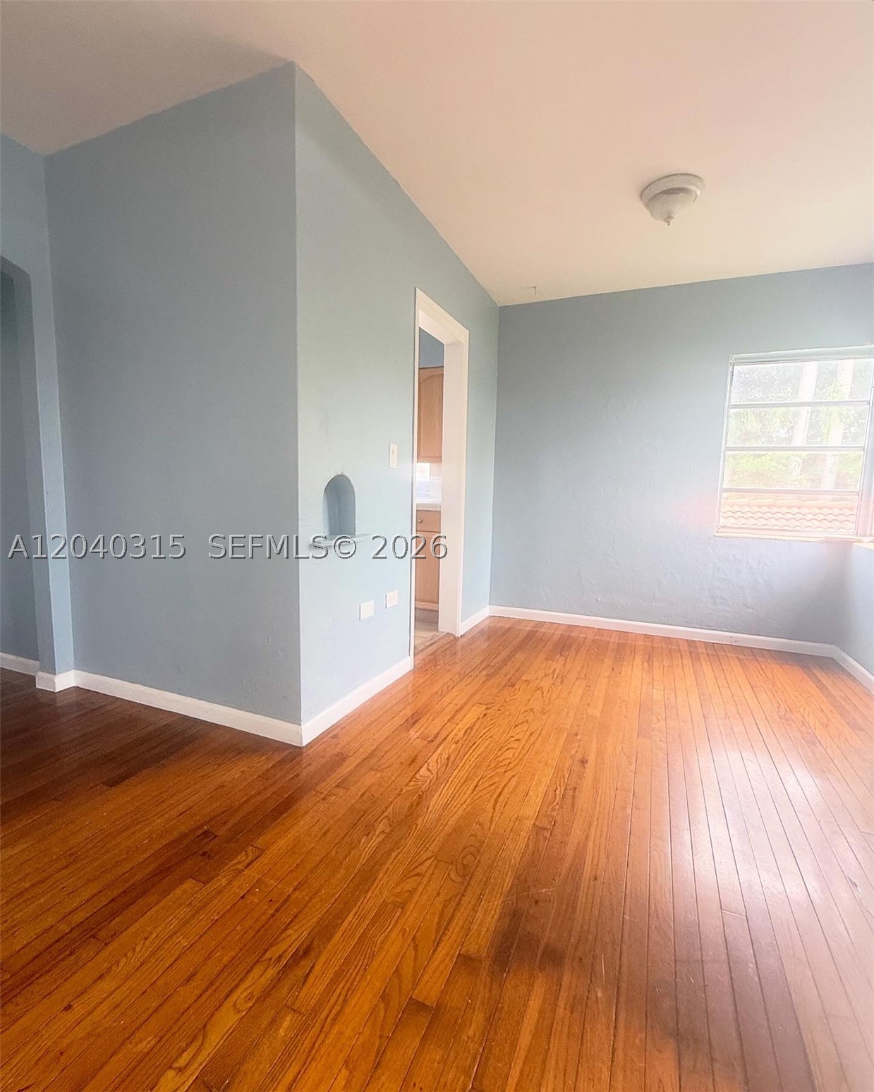 1730 Marseille Dr Property Photo 2