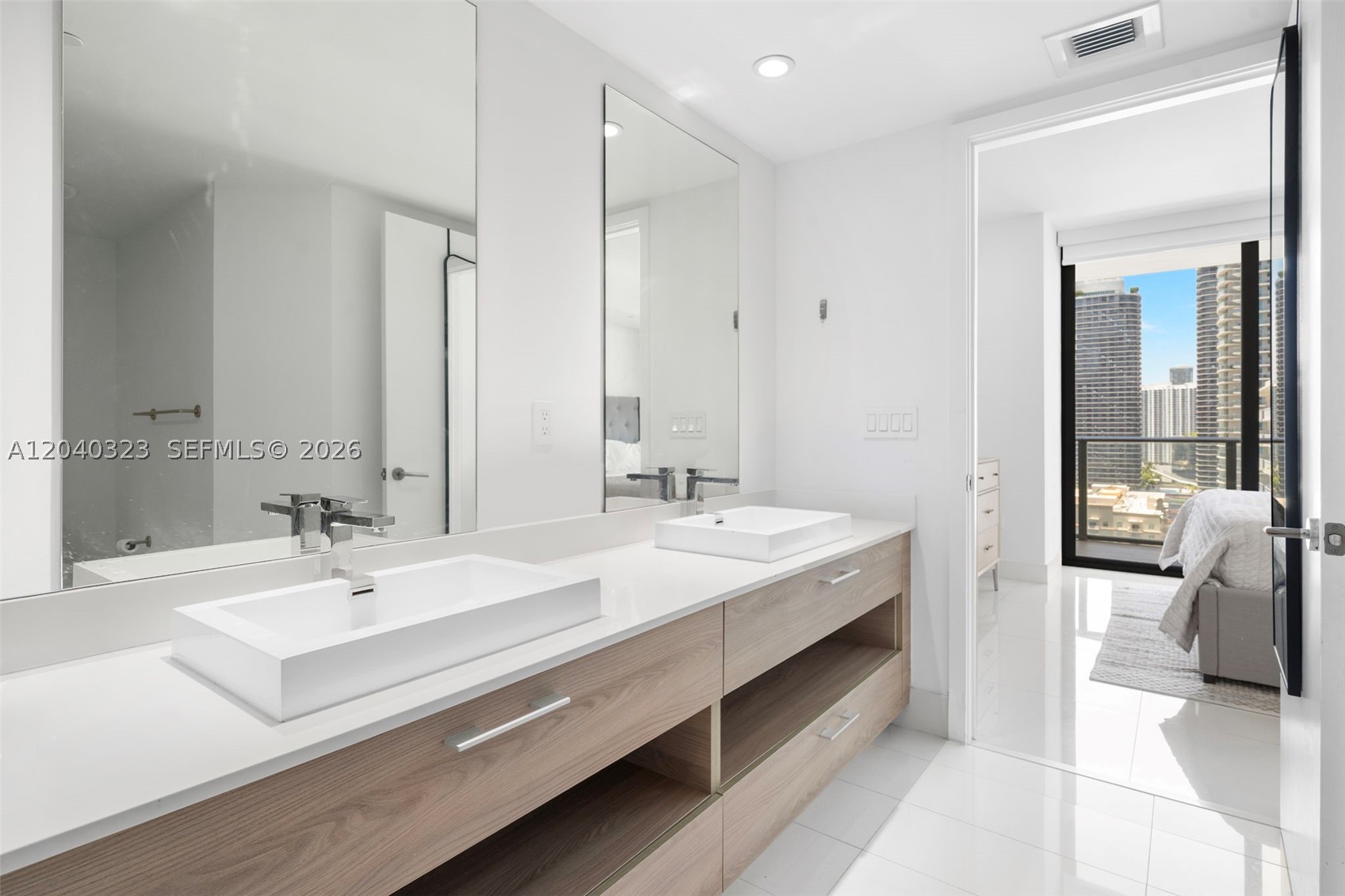 1300 S Miami Ave 2110 Property Photo 13