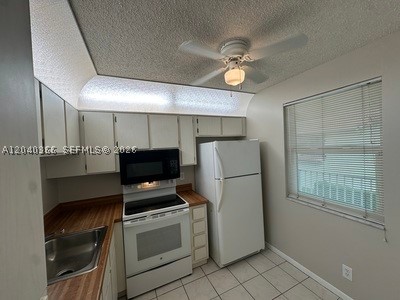 3578 N University Dr I-5 Property Photo 4