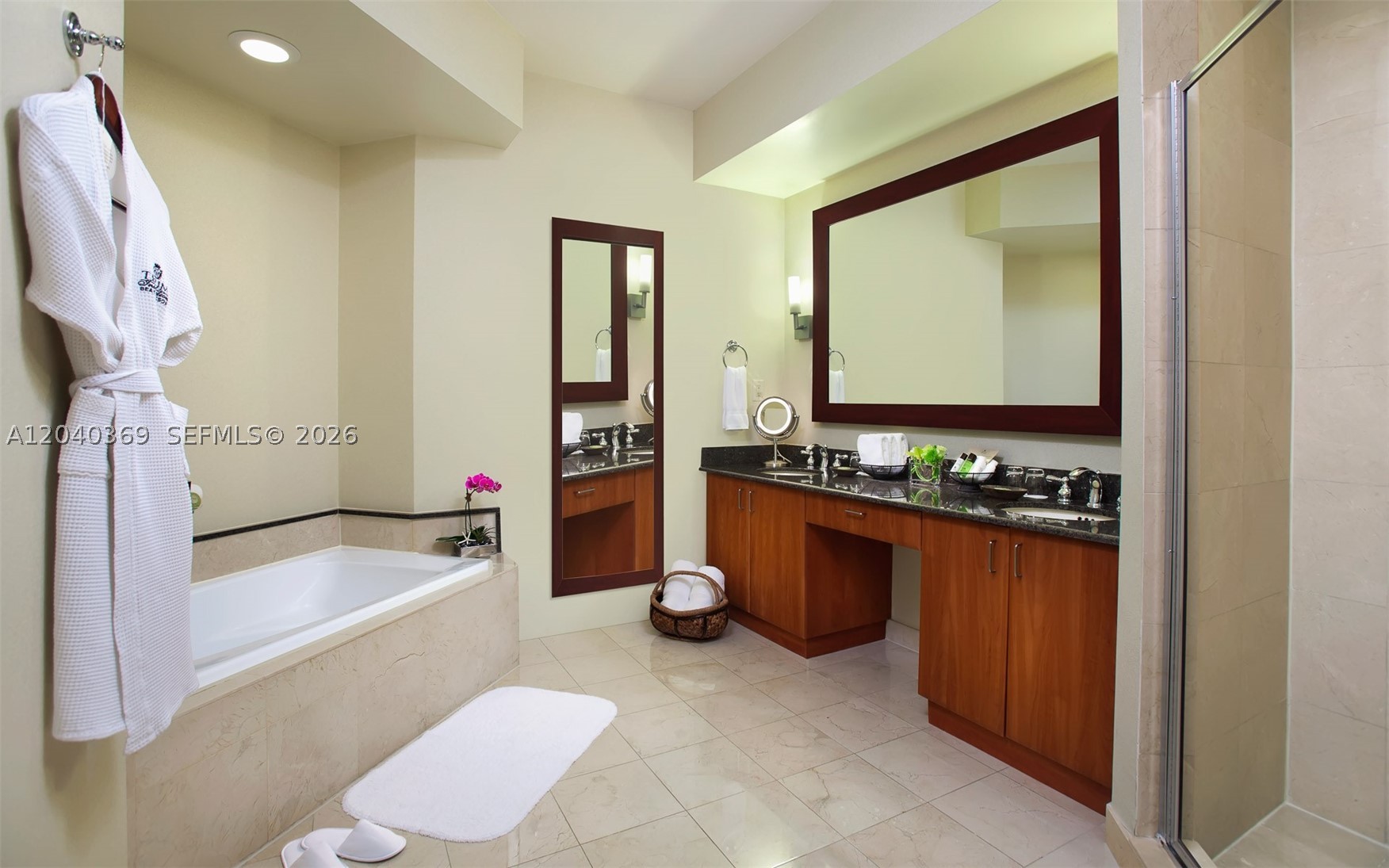 18001 Collins Ave 1008 Property Photo 5