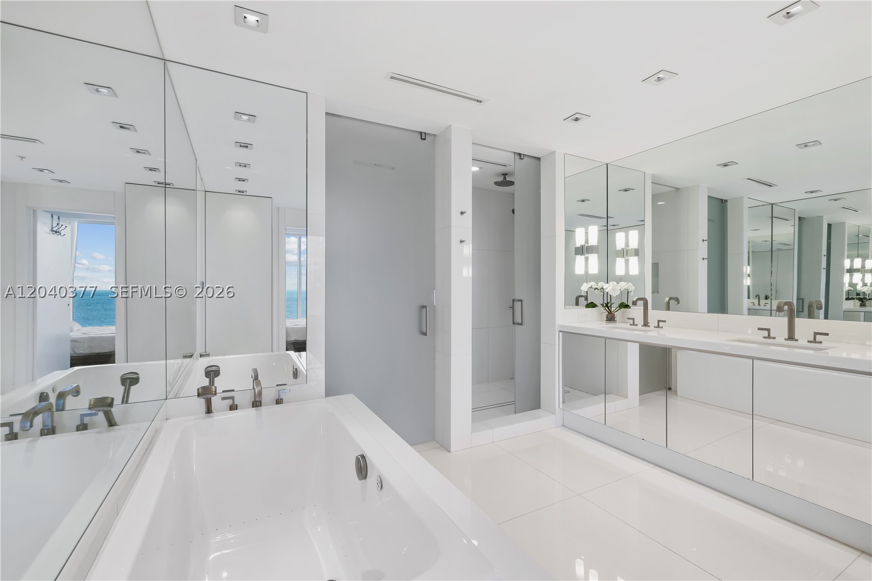6899 Collins Ave 2208 Property Photo 33