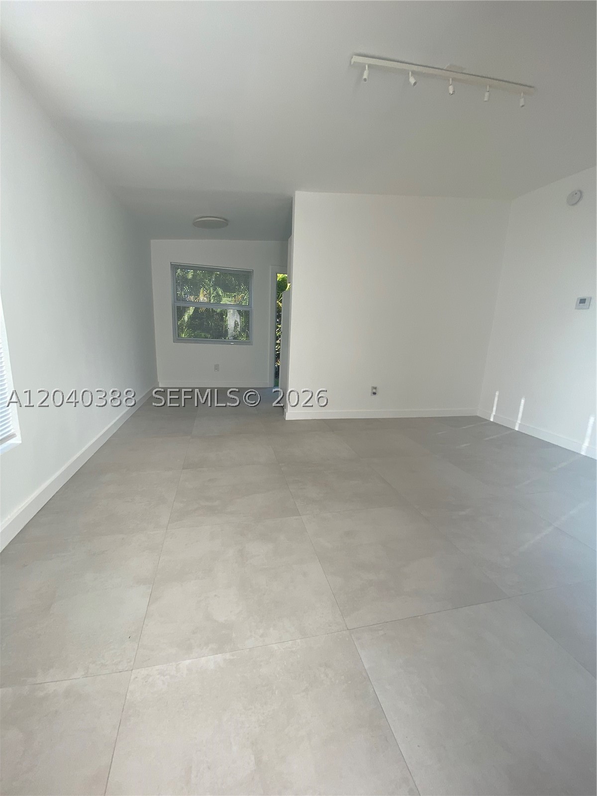 2011 Ne 167th St 9 Property Photo 4