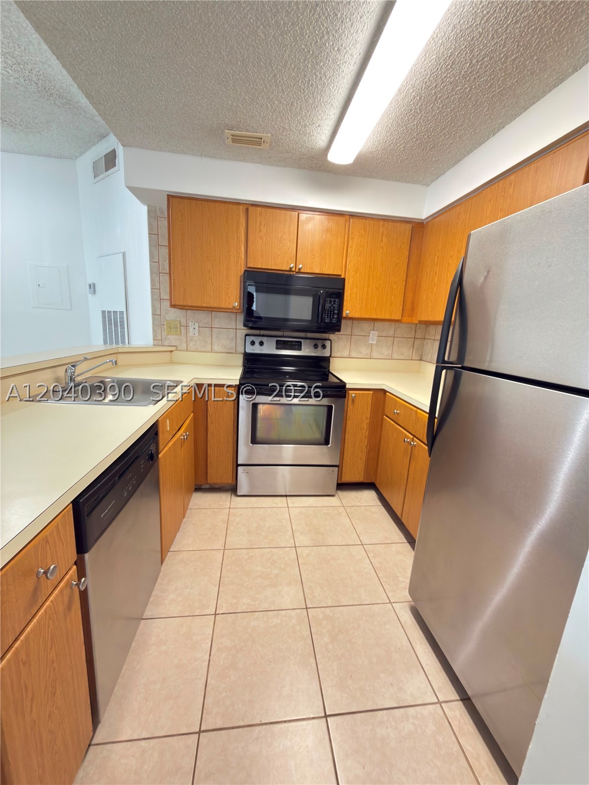 2550 Sw 18th Ter 2201 Property Photo 10