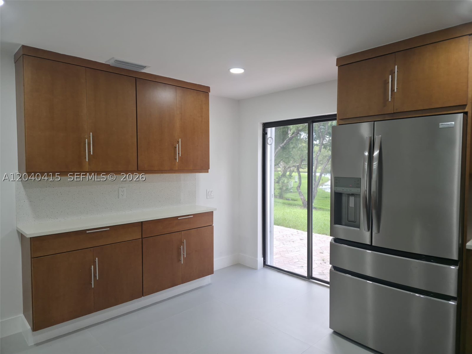 2360 Dover Property Photo 5
