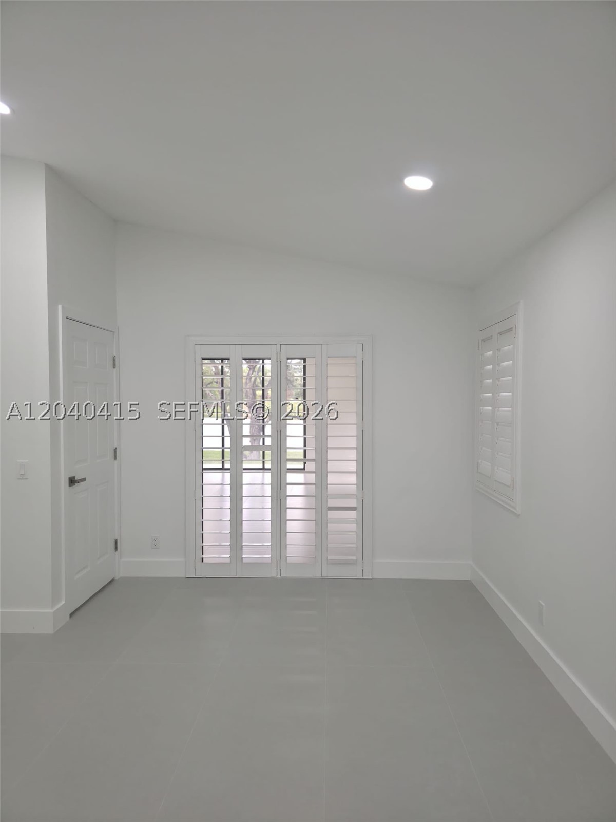 2360 Dover Property Photo 10