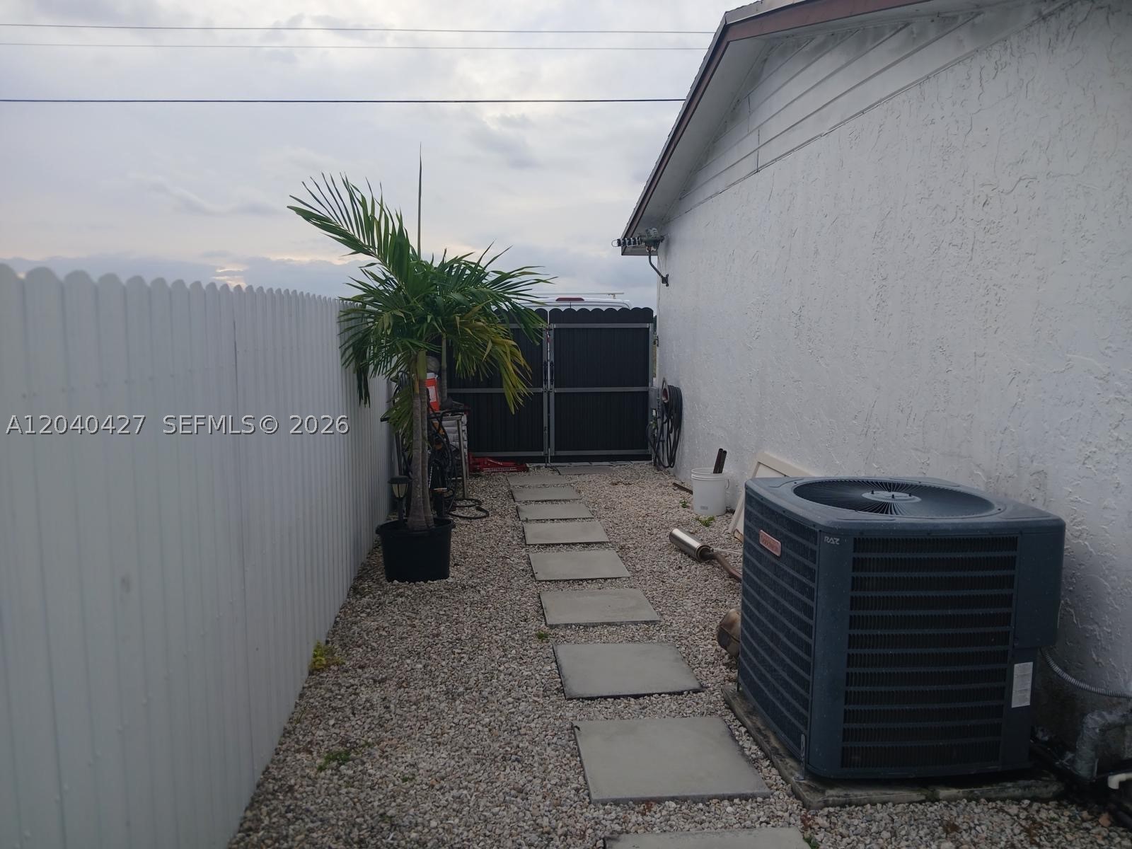 235 Sw 18th Ave Property Photo 15