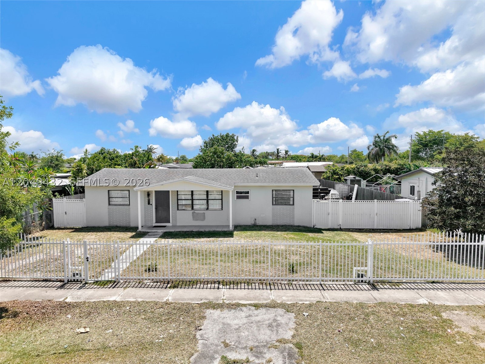 28410 SW 147th Ave Property Photo 1