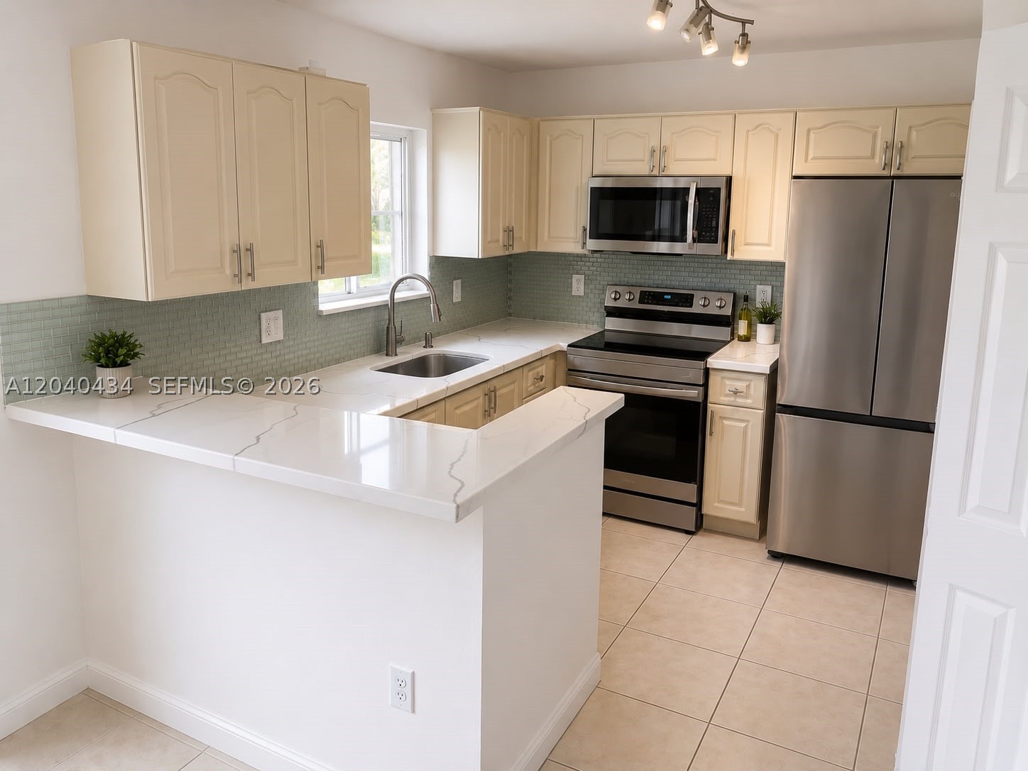 2931 Se 12th Rd 106-55 Property Photo 1