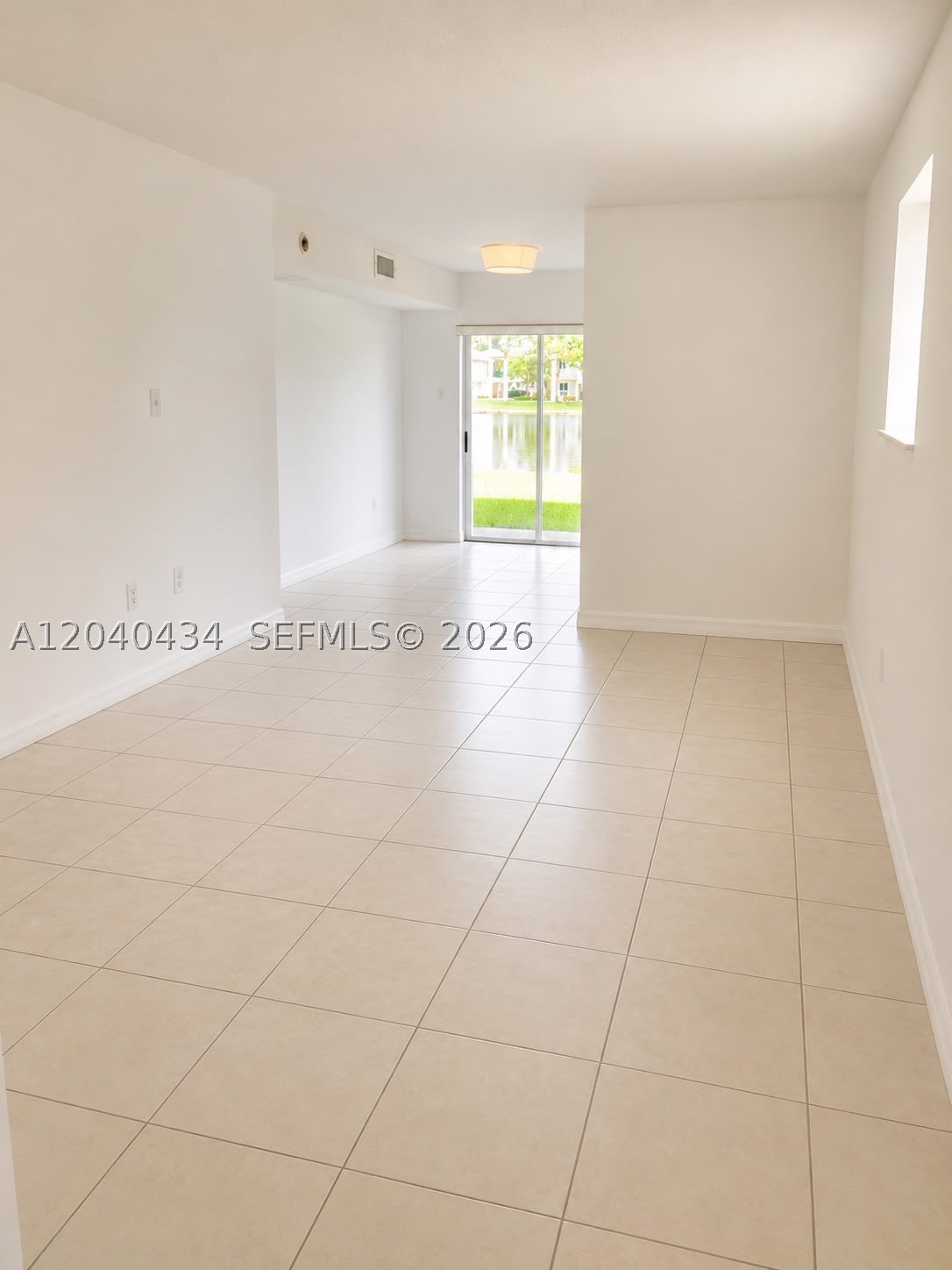 2931 Se 12th Rd 106-55 Property Photo 4