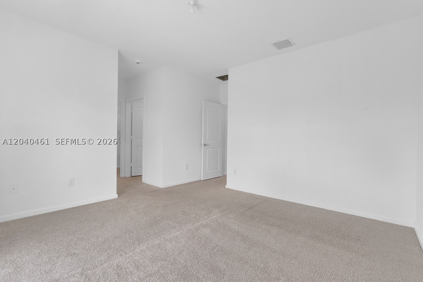 805 Se 18th St Property Photo 12
