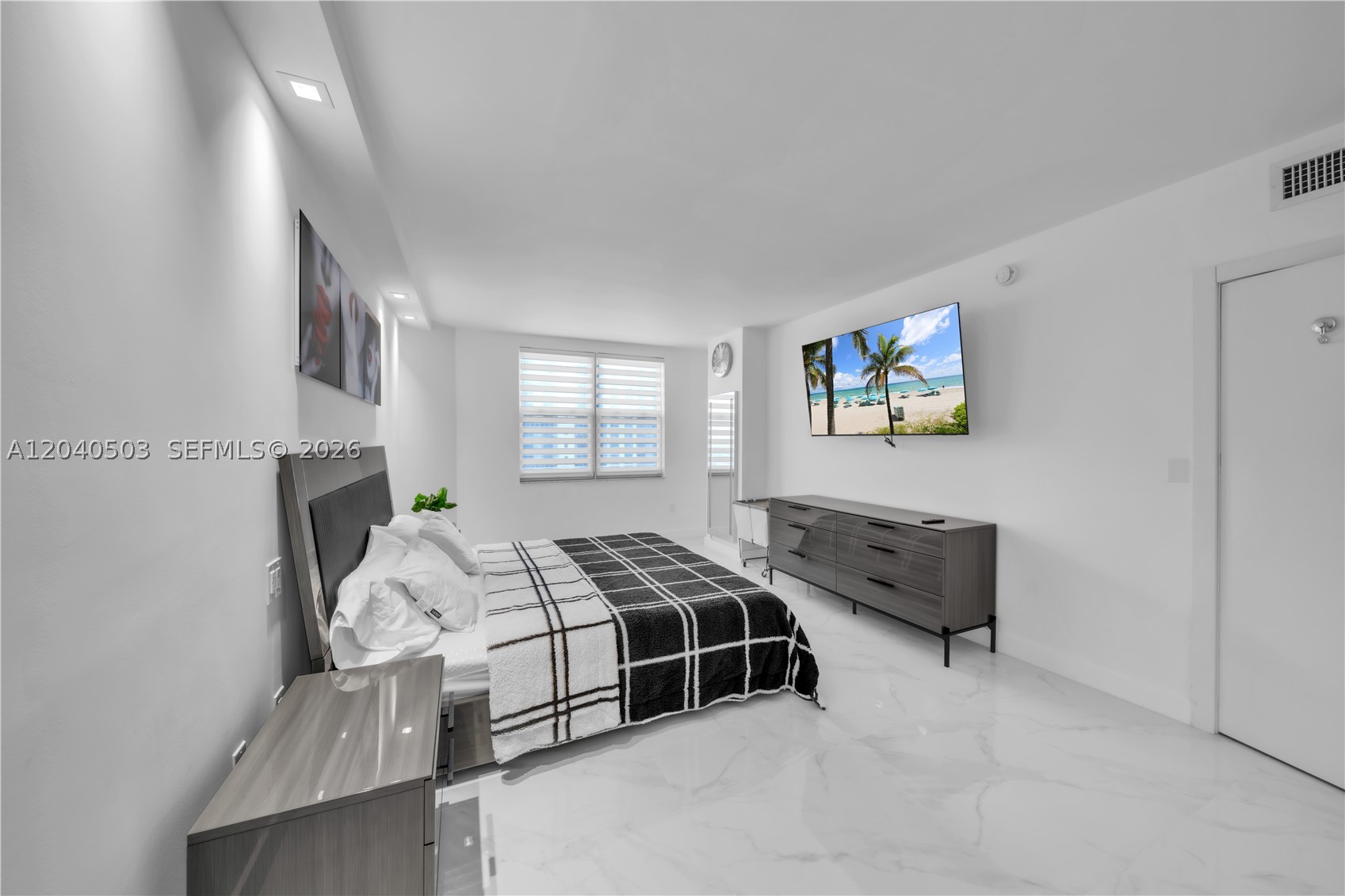 1965 S Ocean Dr 14f(availabale Now) Property Photo 21