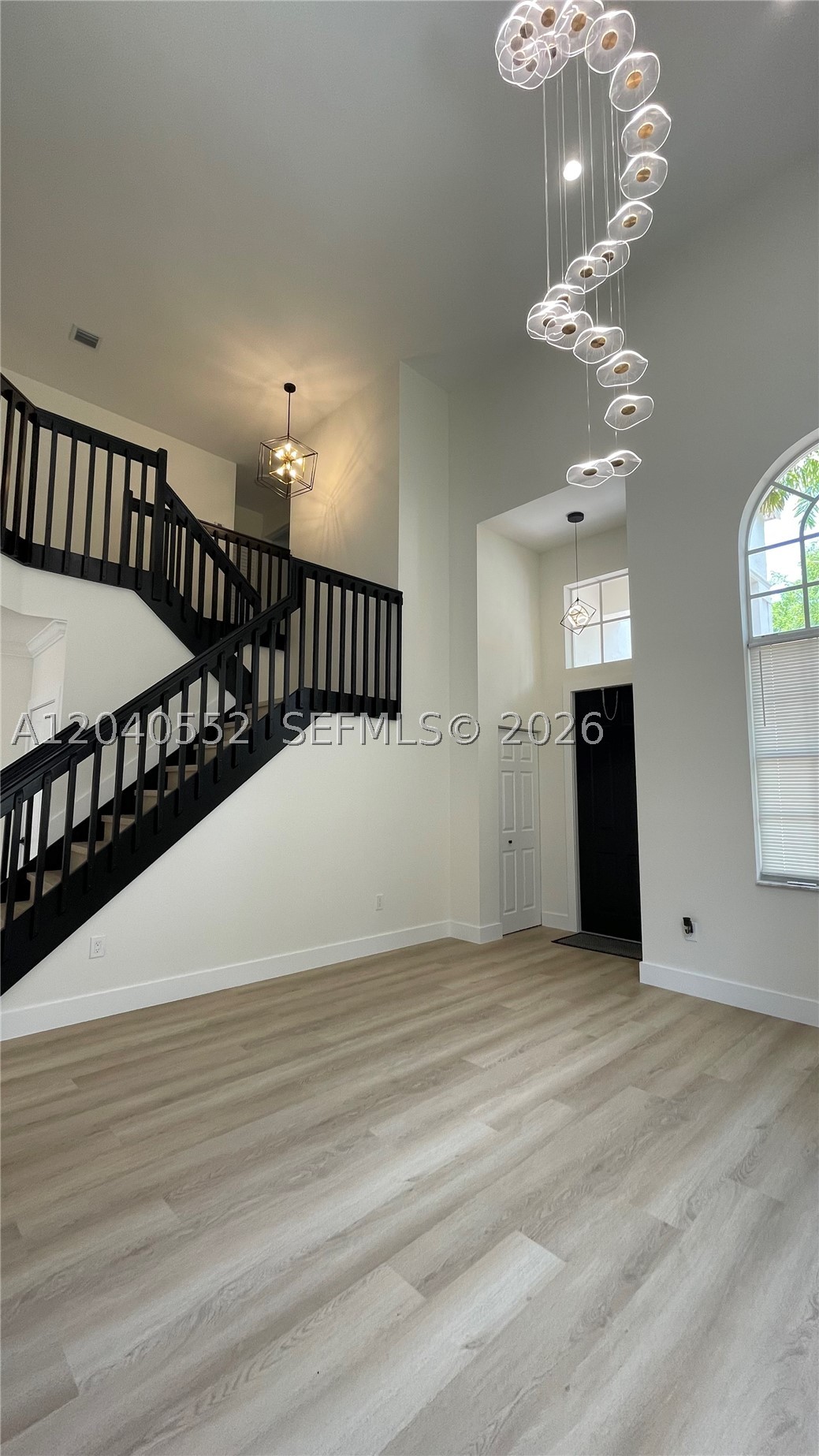 9936 Woodworth Ct Property Photo 6