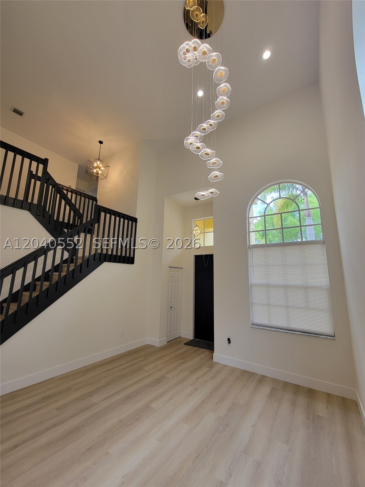 9936 Woodworth Ct Property Photo 7