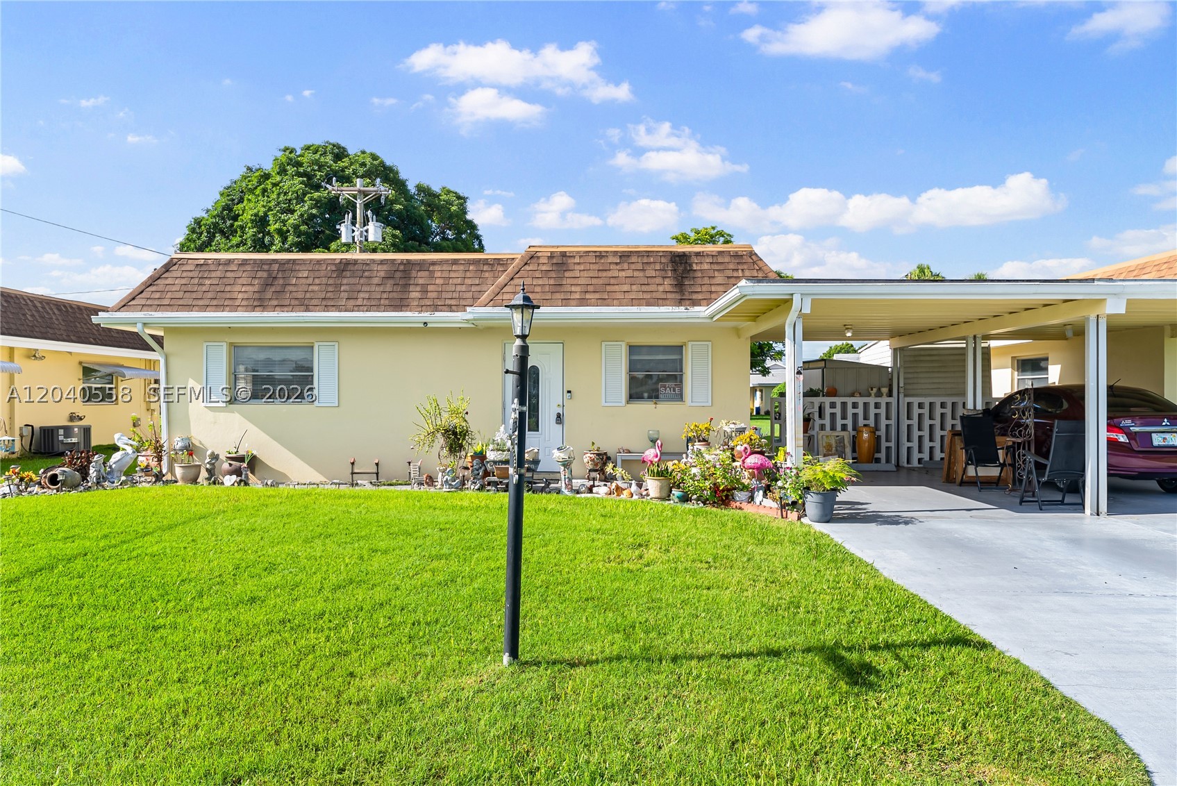 2208 Gardenia Way
