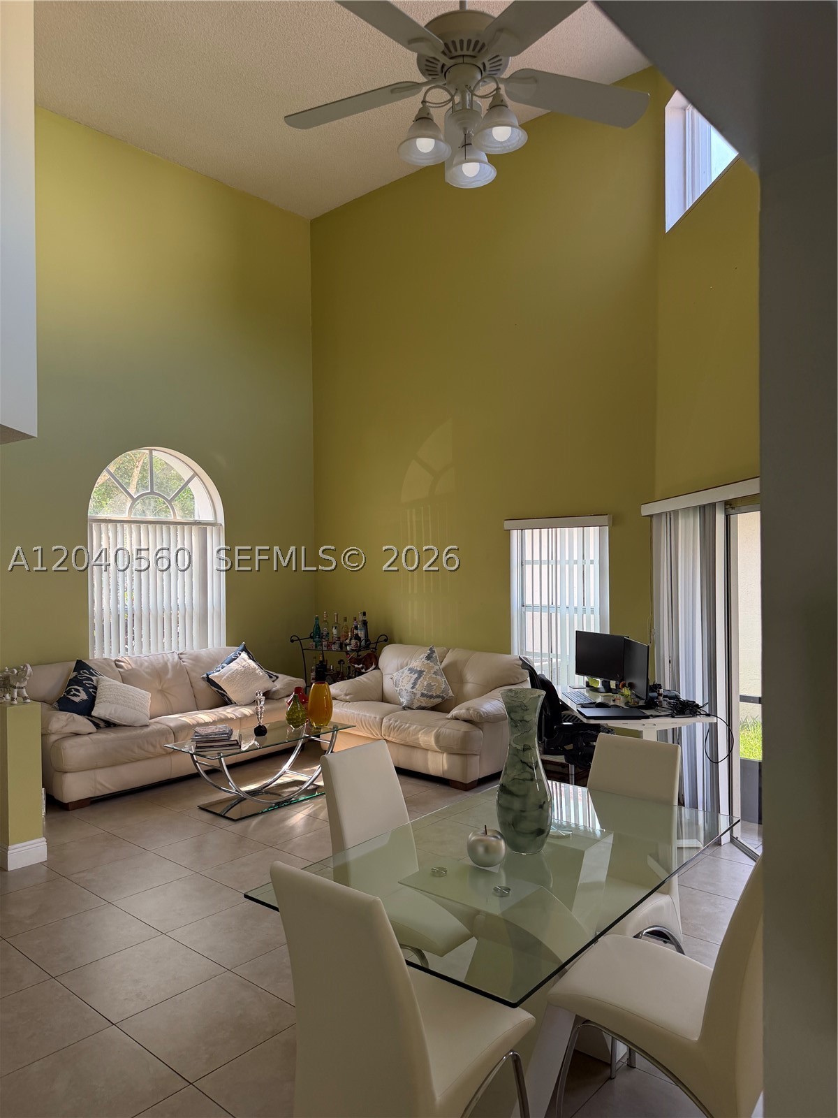 1335 Seagrape Cir Property Photo 4