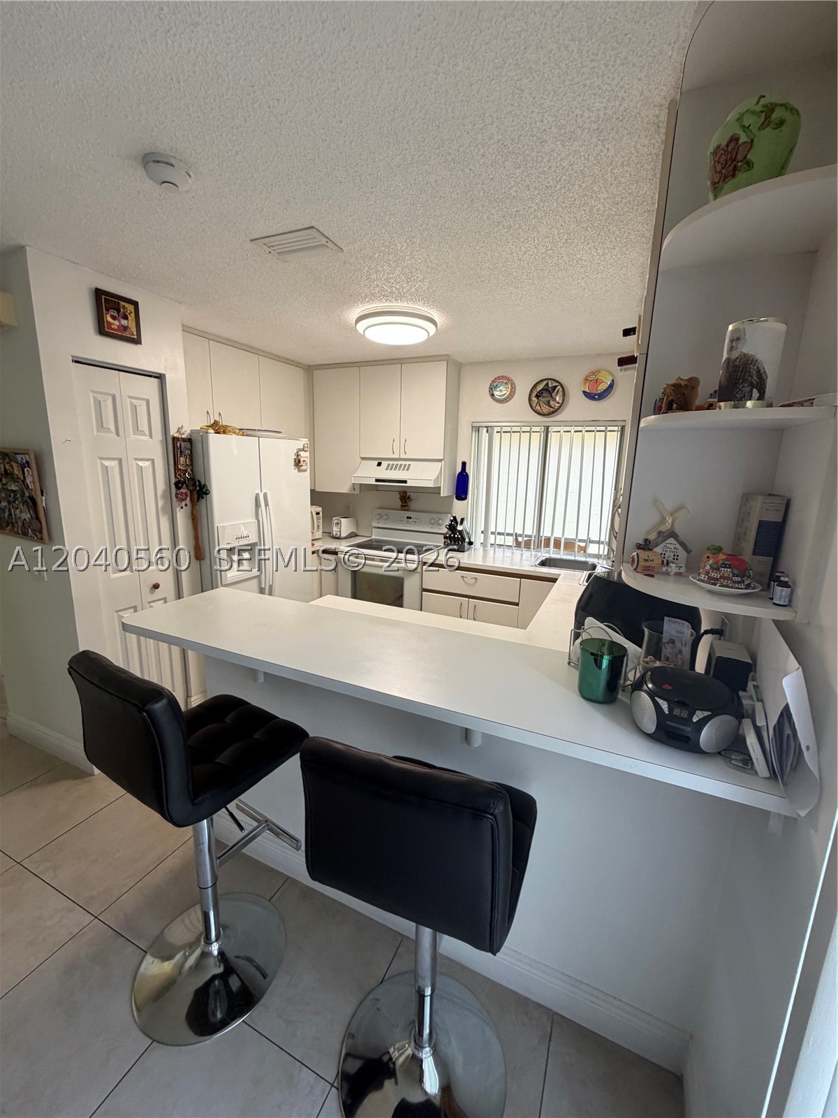 1335 Seagrape Cir Property Photo 8