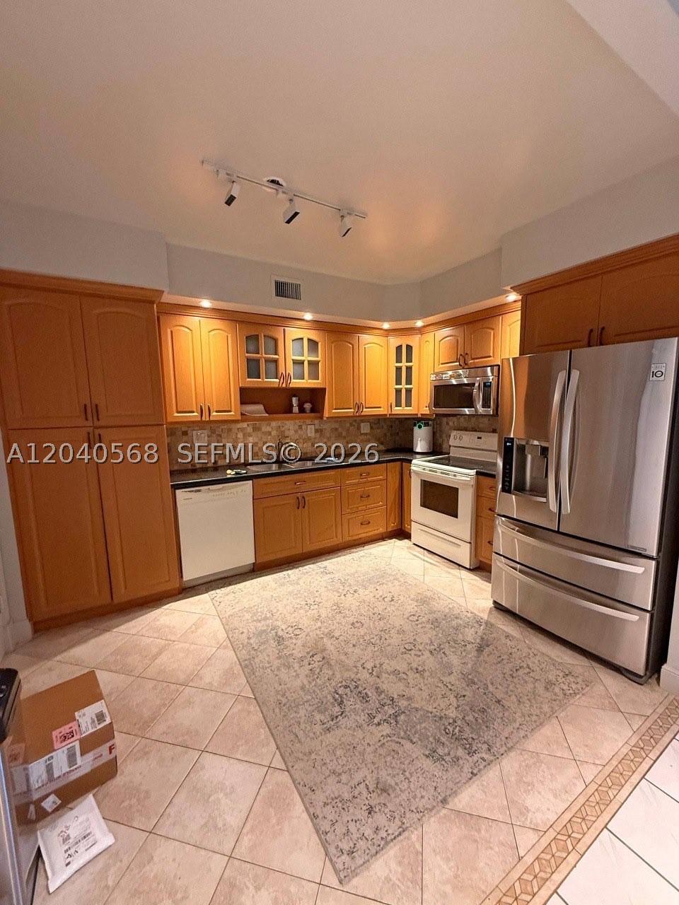 1701 S Ocean Dr 105 Property Photo 3